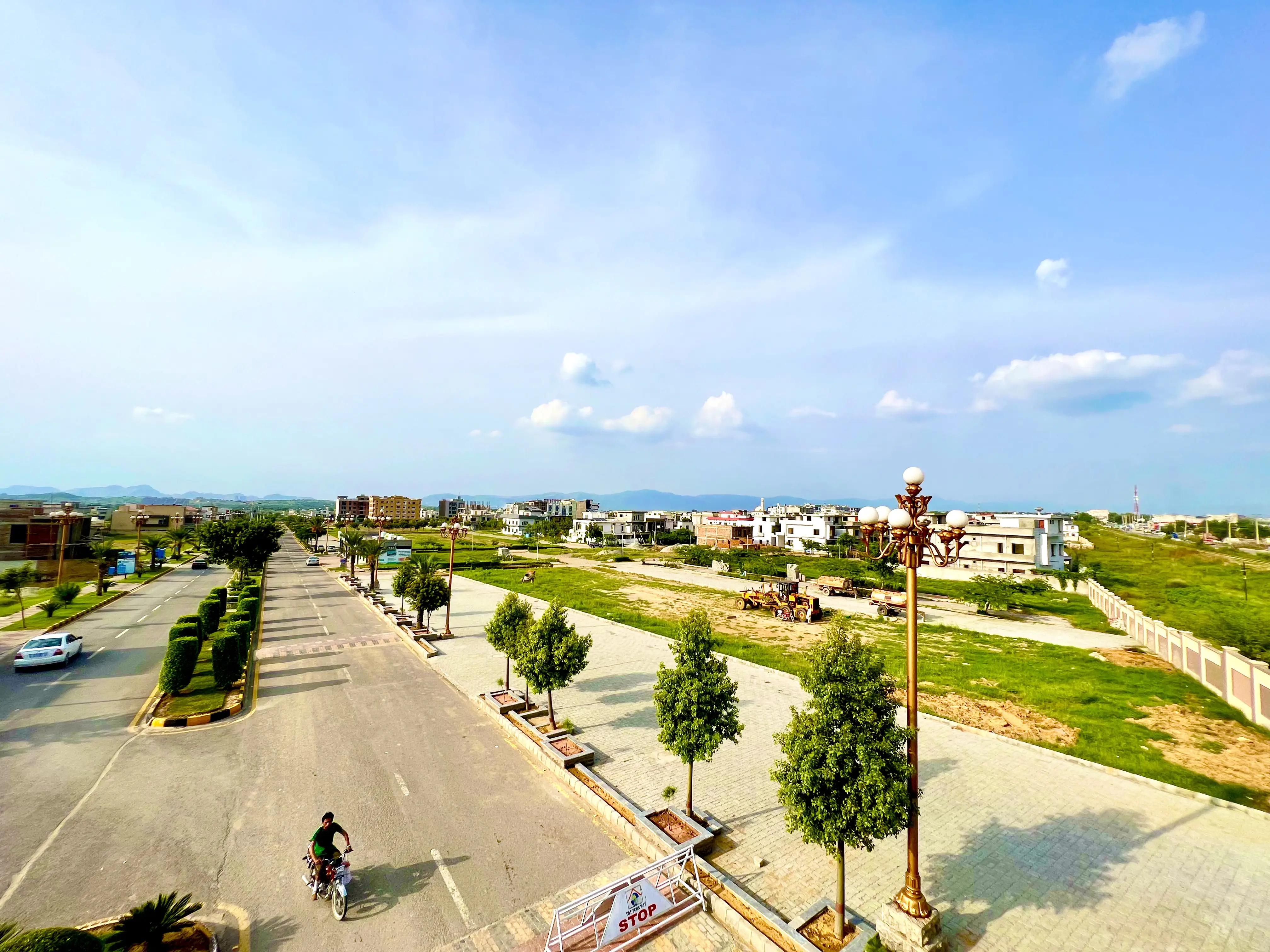 Daily Scenes from F-17 Islamabad – Life in the Sector (6)